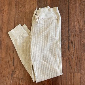 Lululemon Engineered Warmth Jogger - Size 4